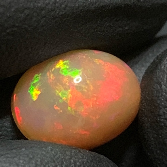 3.62 CT 12X9 MM REDFLASH PATTERN!! RARE TOP QUALITY ETHIOPIAN WELO OPAL - Picture 5 of 6